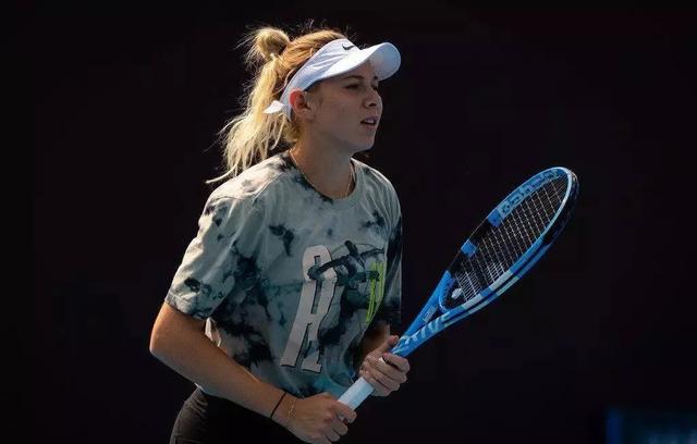 在这个背景 在这个背景